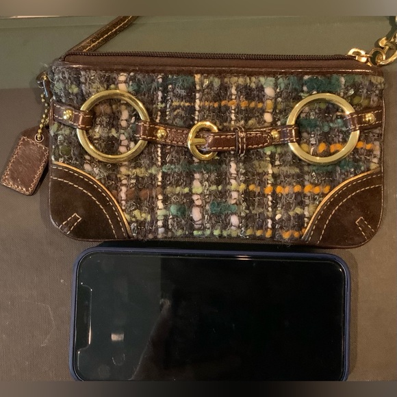 Coach Chelsea Boucle Wristlet in B4/Multicolor - Picture 6 of 6